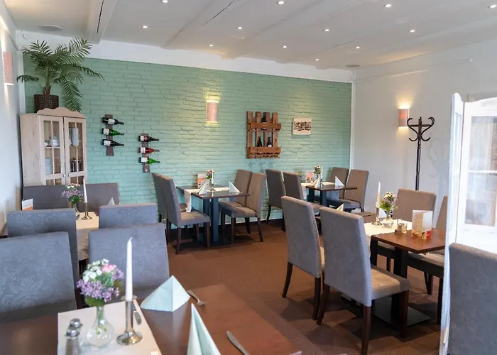 Hotel Am Wasserschloss 3*